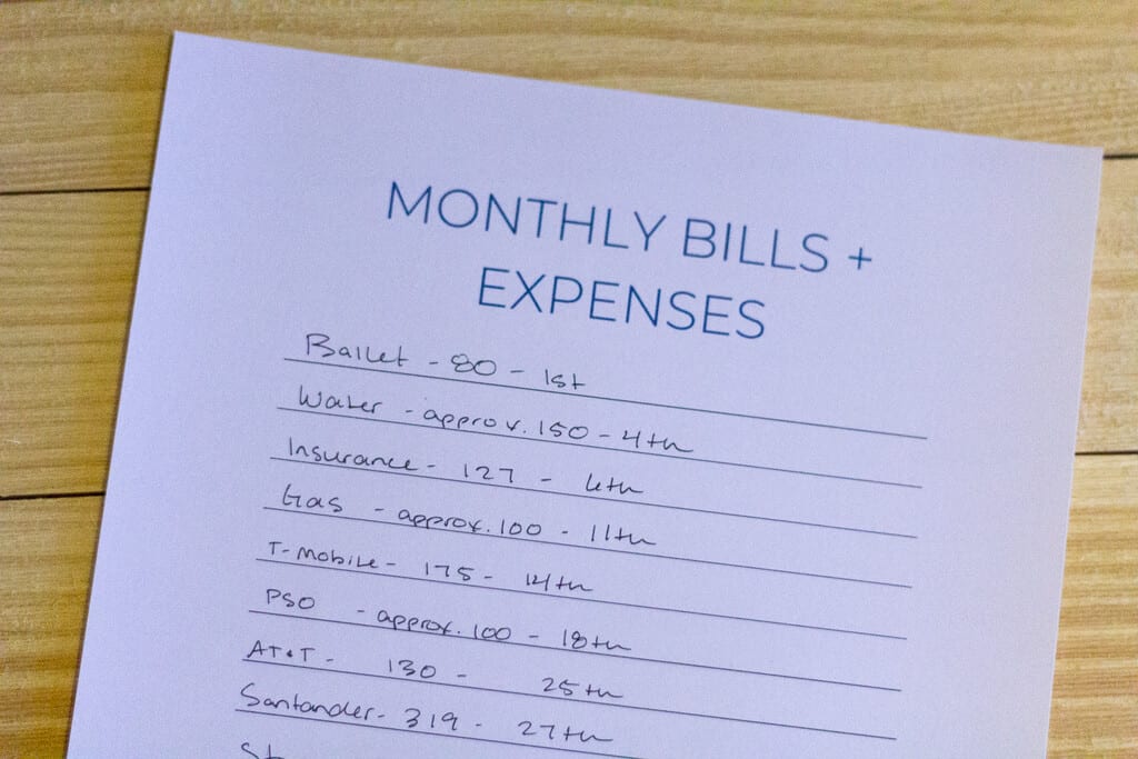 How to Manage Your Money on a Paycheck Budget