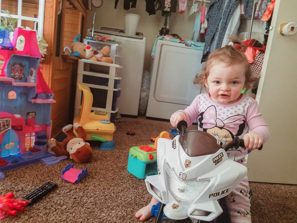 where to start decluttering when your home is messy and cluttered with young babies and lots of toys